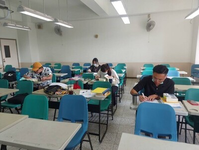 讀書會與課程複習(學生自組讀書會)